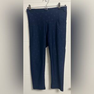 Old Navy Women’s Active Powersoft Crops- Size Large